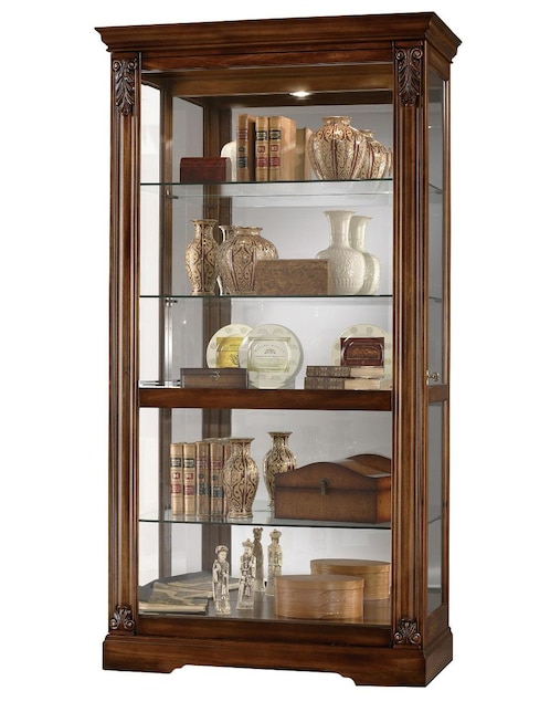Vitrina Howard Miller de madera abedul