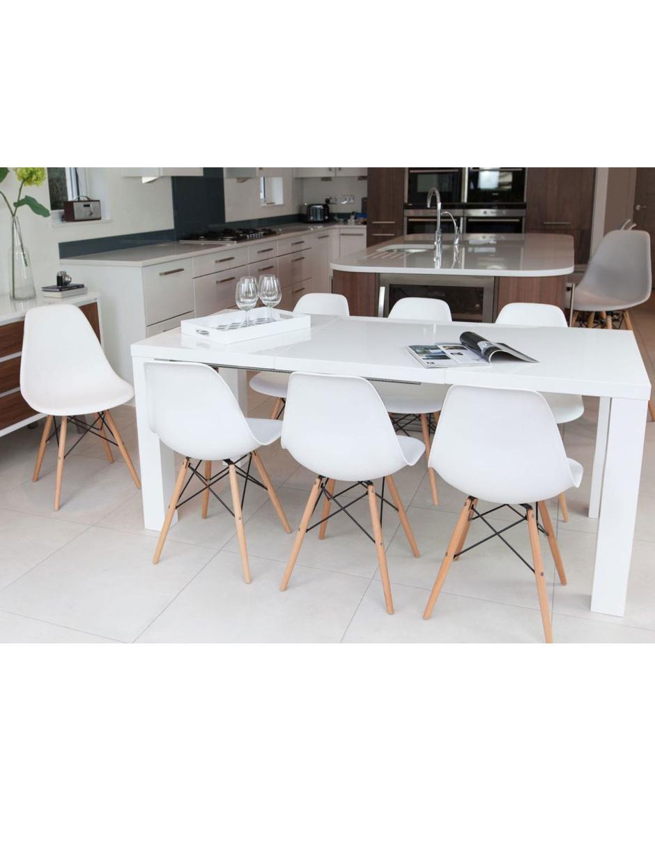 Silla Eames Lottus de plástico 6