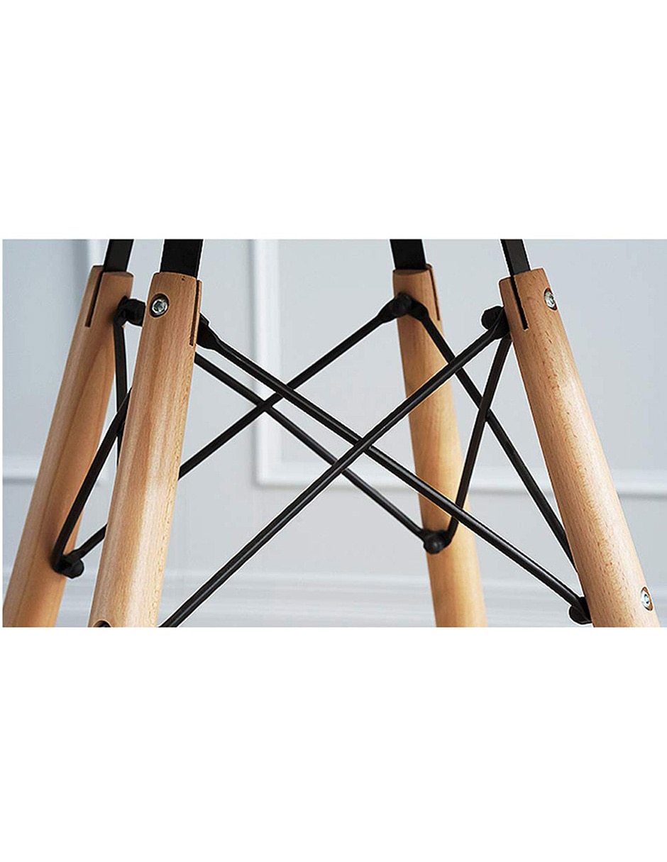 Silla Eames de plástico 4