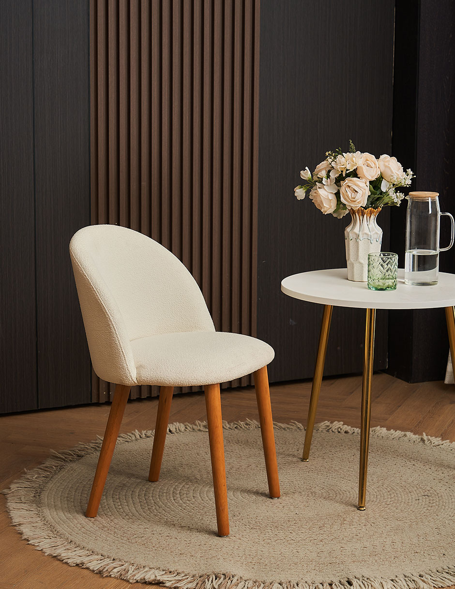 Silla Lucy Re de madera 11