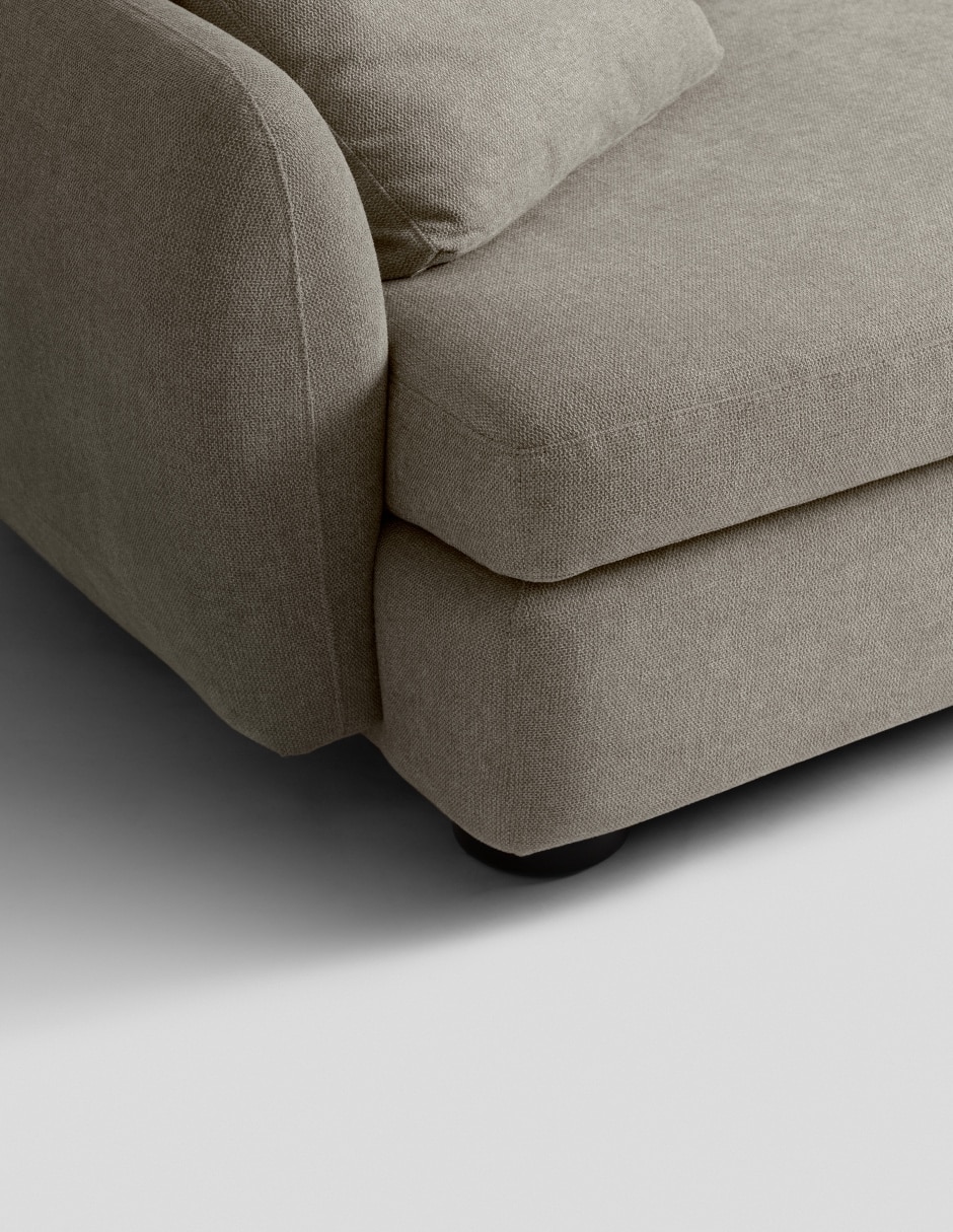 Love seat 3