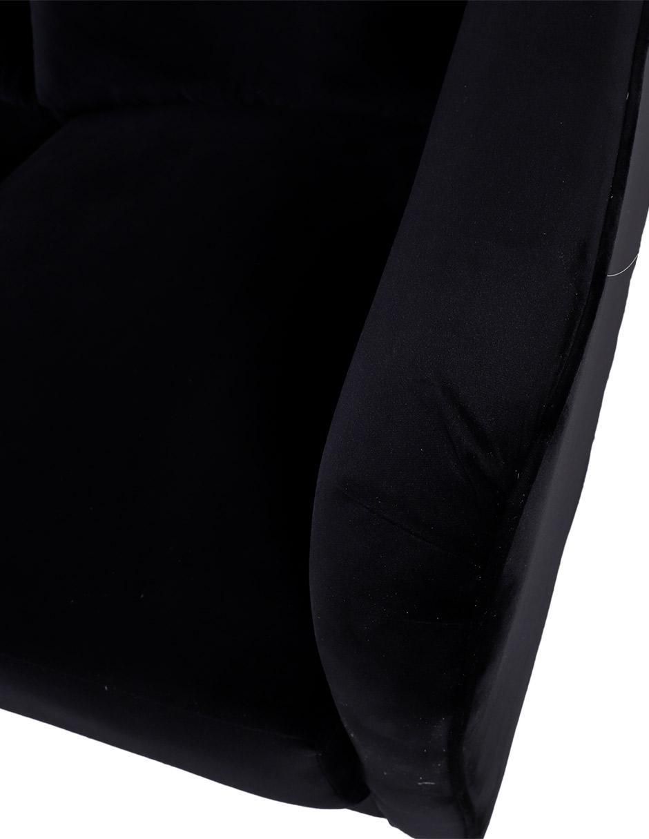 Love seat Chicago 3