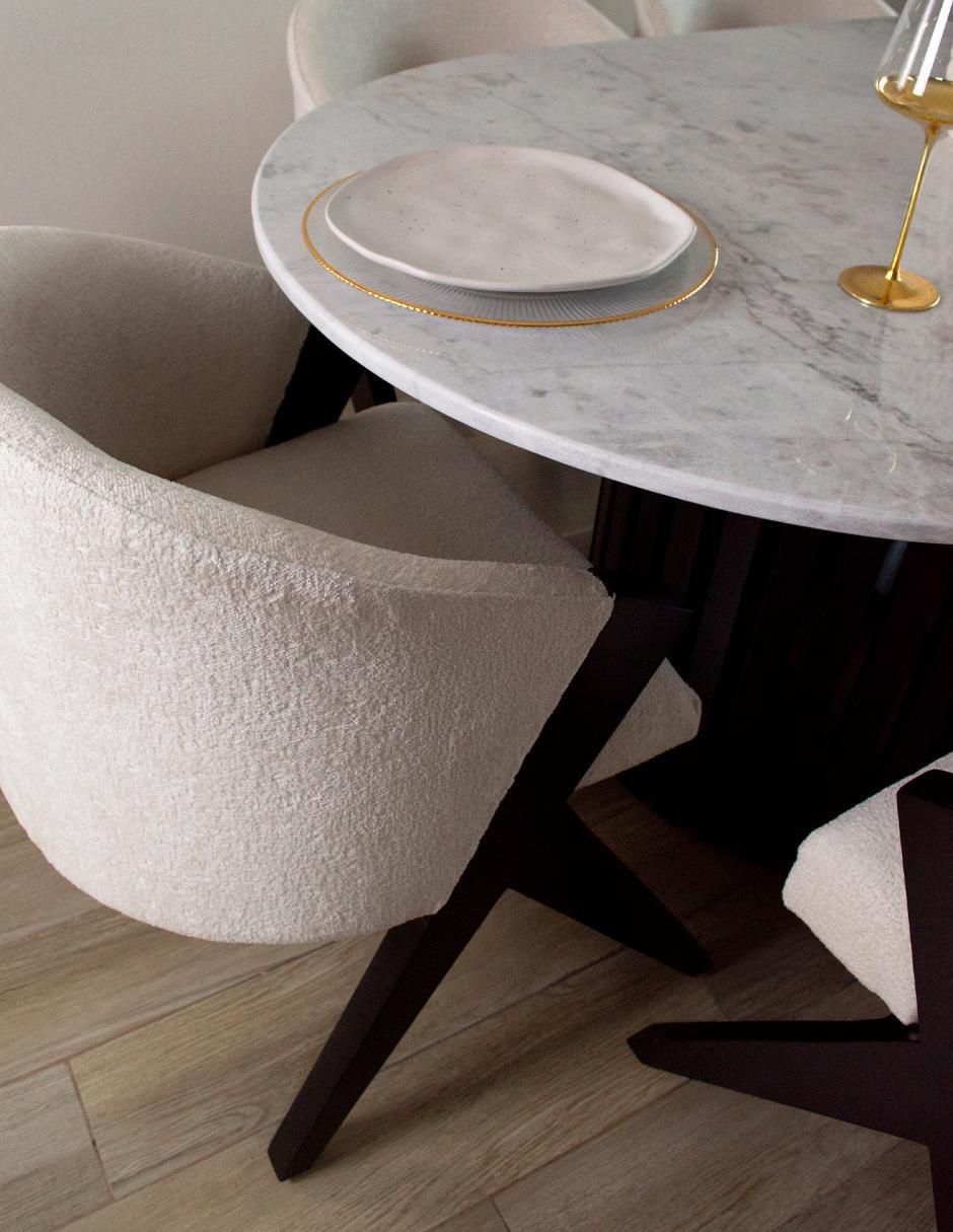 Comedor para 6 personas de mármol 7