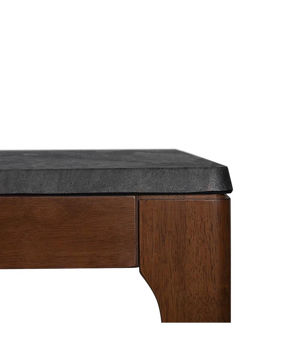 Mesa Remy