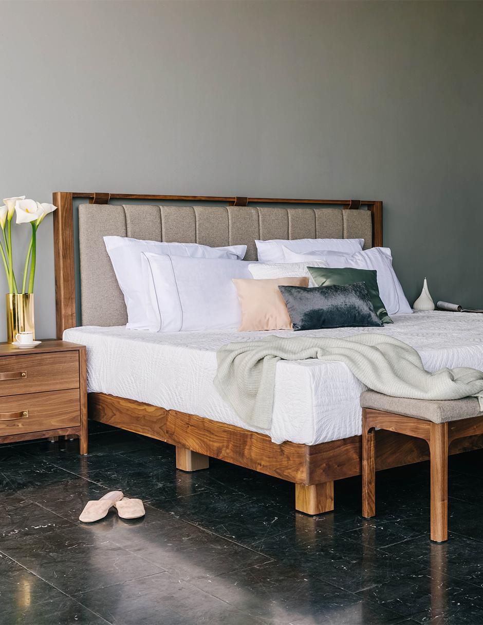 Cama Charme de madera nogal matrimonial
