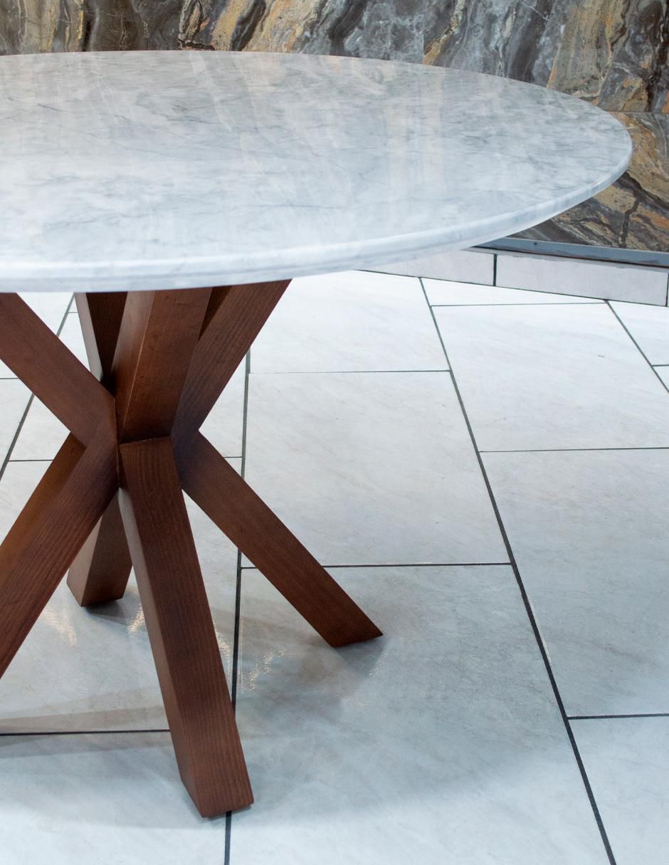 Mesa de comedor de madera y mármol 4