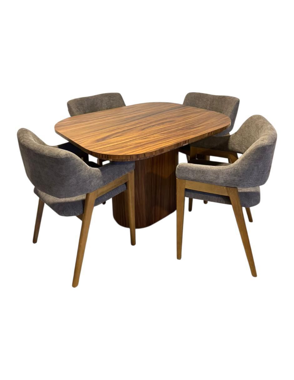 Comedor para 4 personas de madera de parota