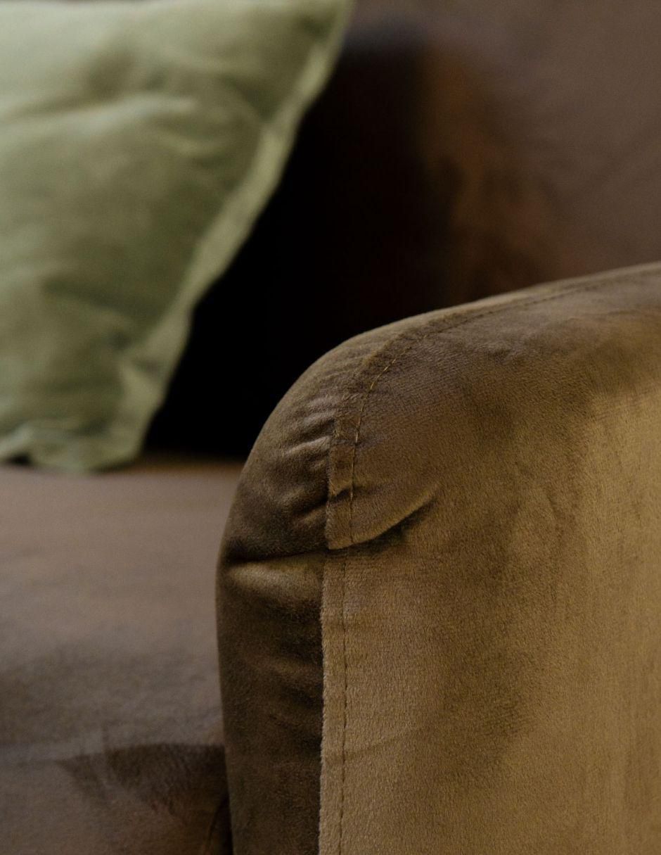 Love seat 9