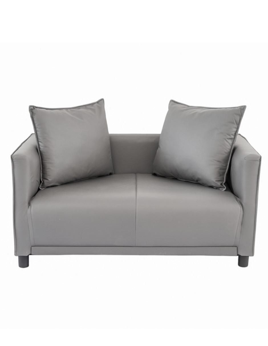 Love seat Love seat
