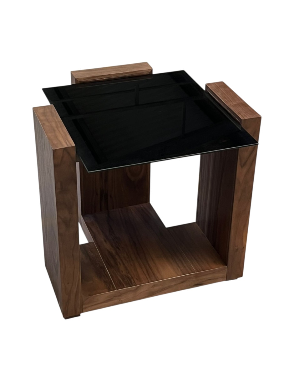 Mesa lateral de madera nogal 2