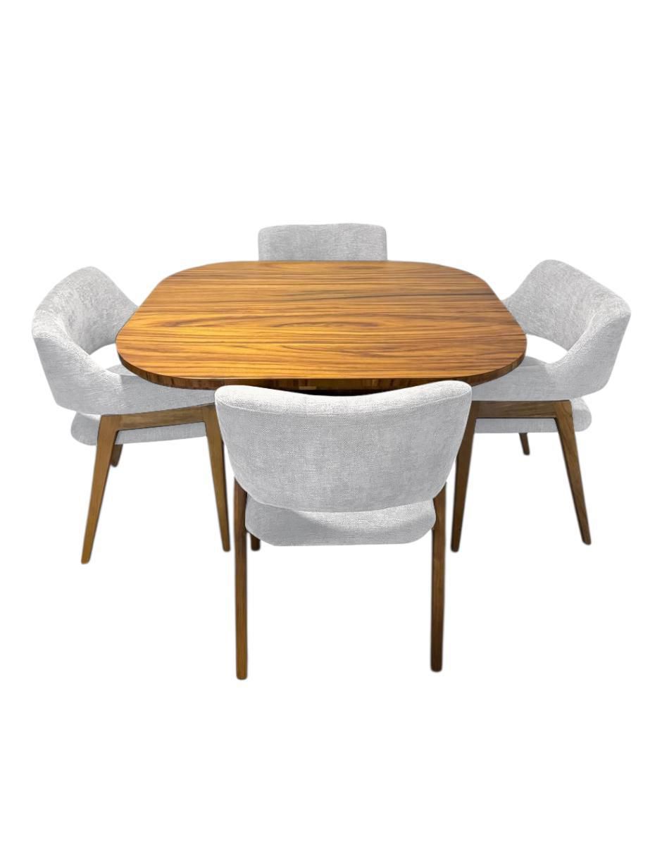 Comedor para 4 personas de madera de parota